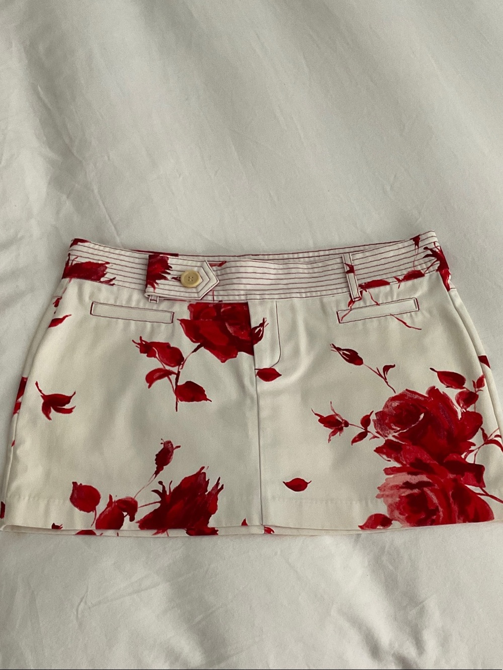 Vintage Rare Tufi Duek Cream and Red rose floral mini skirt size 42